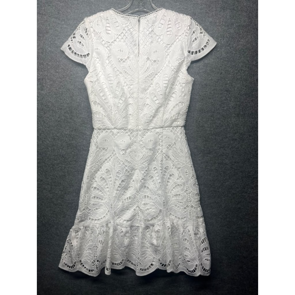 WHBM White House Black Market Lace Sheath Dress Ecru Size 2 NWT Crochet Eyelet